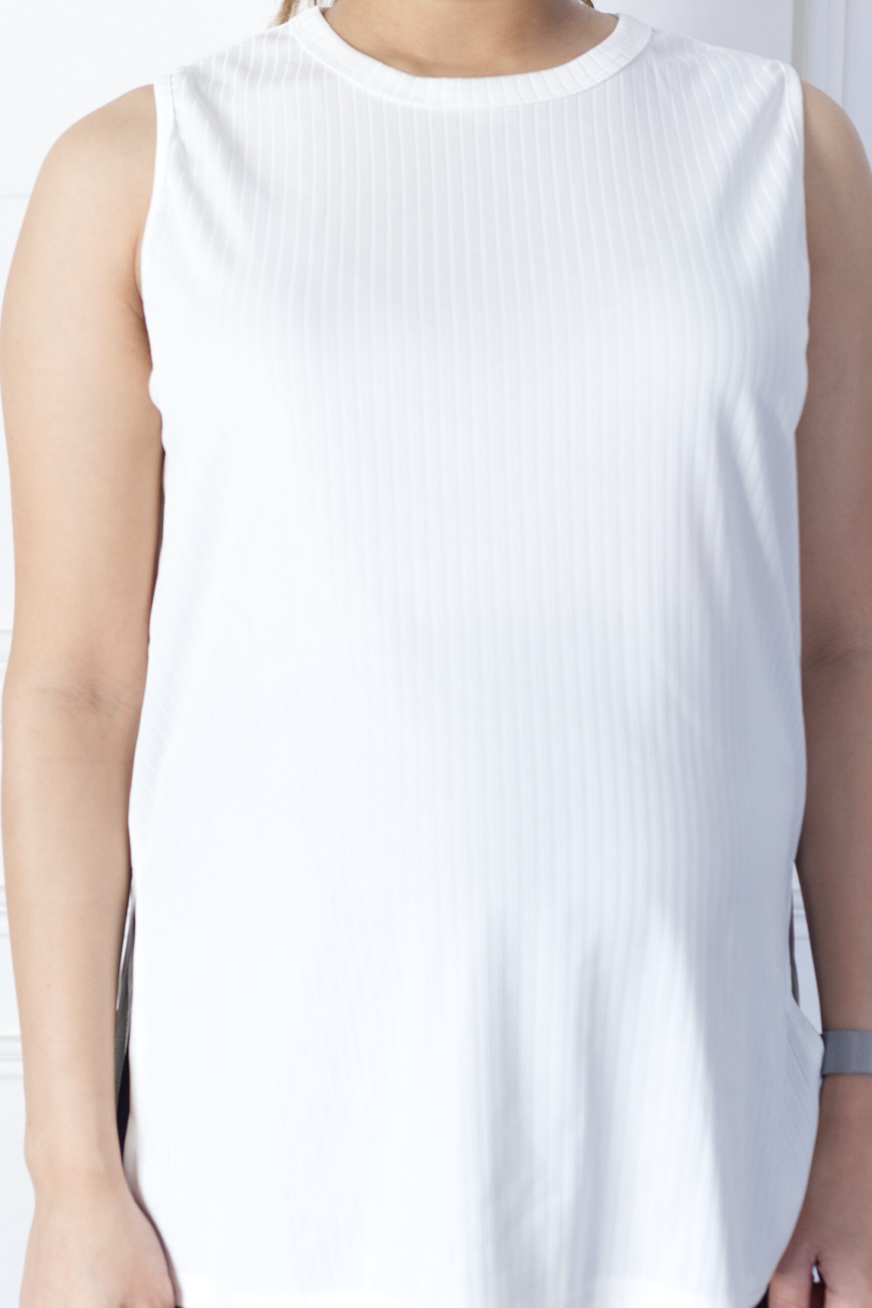 Slit Sleeveless Top - Image 2